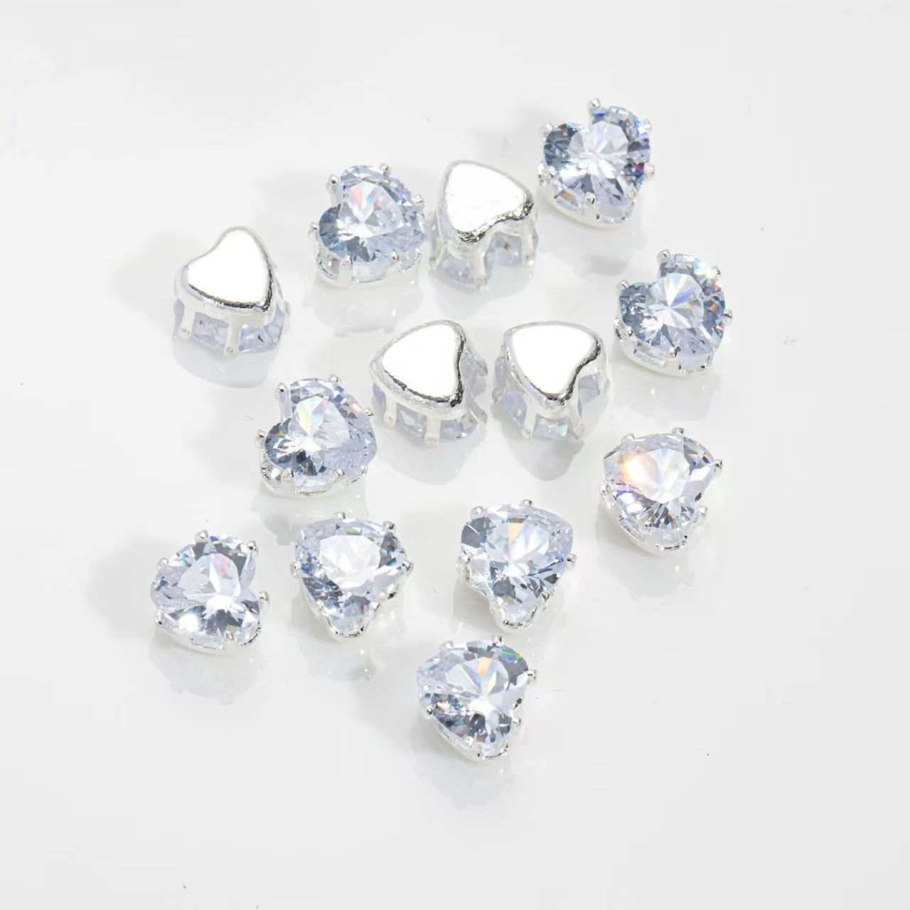 4mm heart-shaped claw diamond Huazhi flash DIY bracelet zircon hand-sewn beads with holes beads separators loose beads accessories auxiliary