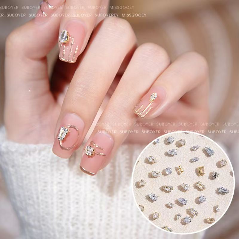 Ins jewelry accessories horse eye claw drill hand-sewn zircon flash drill nail decoration clothing accessories mixed packaging