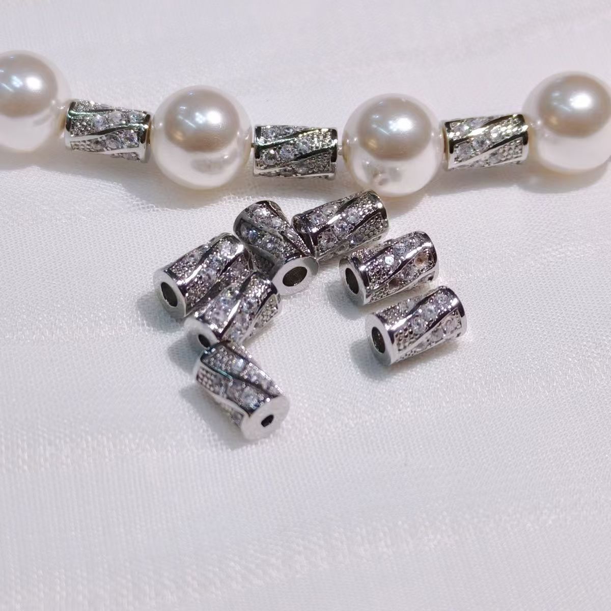 High-quality gold-plated zircon bucket beads with large holes, DIY hand-strung beads jewelry accessories.