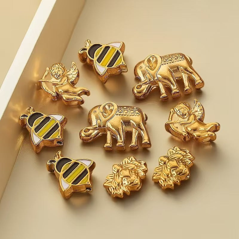 Electroplating process for stainless steel 18K gold - plated small jewelry pendants, wholesale of handmade DIY bracelet and necklace jewelry pendants