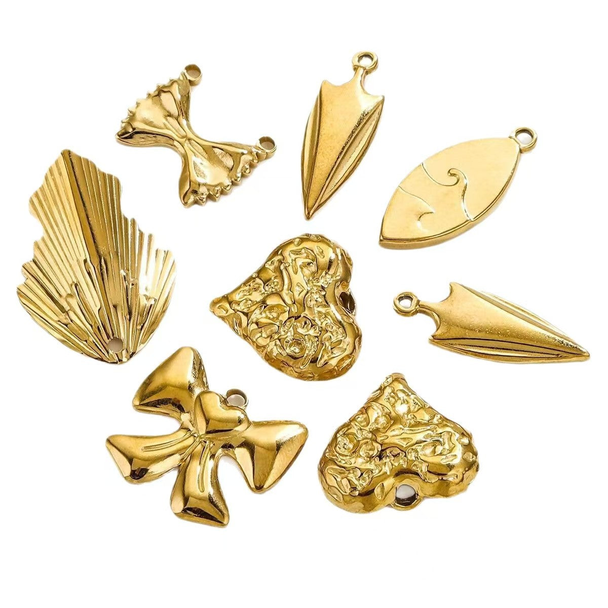 Wholesale of 5 exquisite pendants for small accessories in European and American style, made of stainless steel with 18K gold plating, suitable for DIY necklaces and bracelets.
