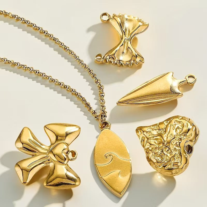 Wholesale of 5 exquisite pendants for small accessories in European and American style, made of stainless steel with 18K gold plating, suitable for DIY necklaces and bracelets.