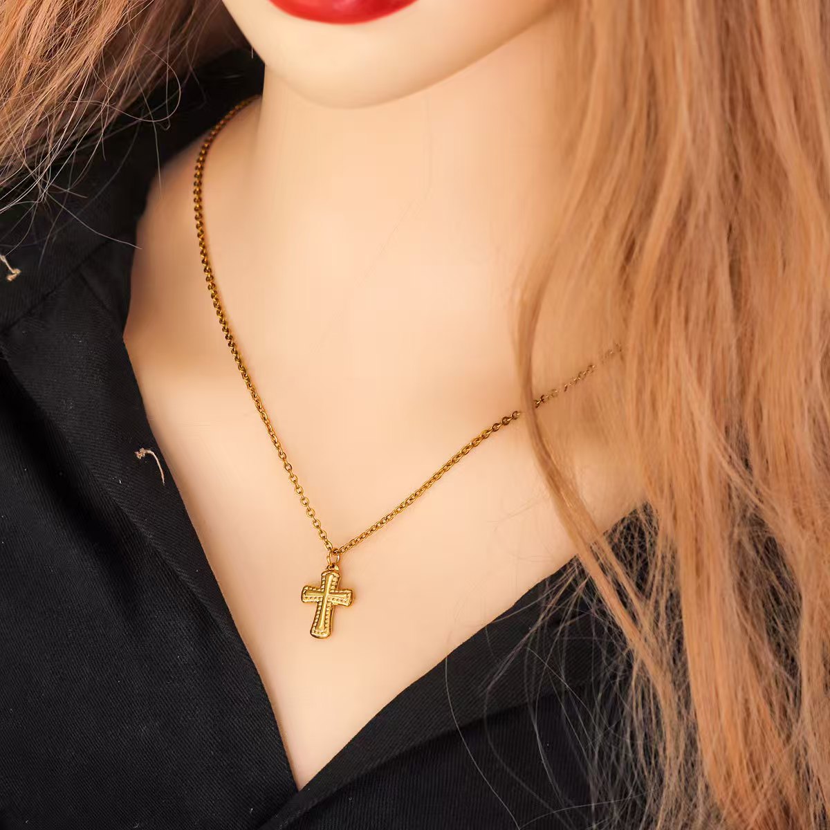 5 pieces of stainless - steel delicate cross trinket pendants, electroplated, handmade DIY necklaces, bracelets, and collarbone pendants