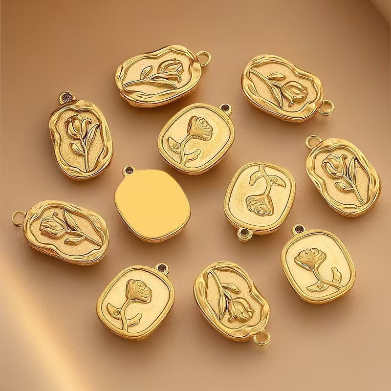 Stainless steel delicate, simple, and elegant small pendants. 18K gold - plated handmade DIY necklaces, collarbone chains, small rose - shaped pendants, 5 pieces