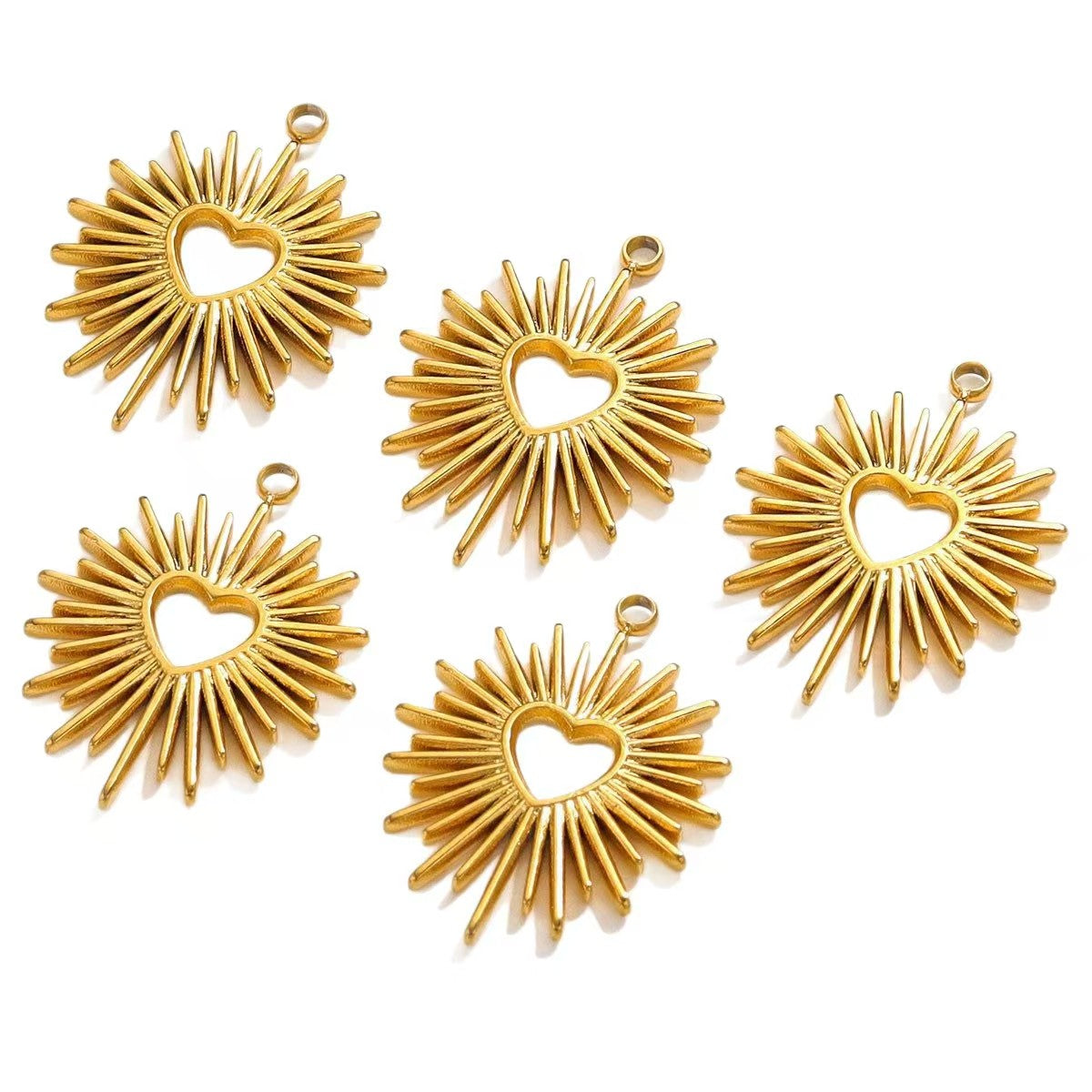 Stainless steel exquisite small jewelry pendants with 18K electroplating process. Handmade DIY necklace and bracelet jewelry accessories for wholesale, 4 pieces