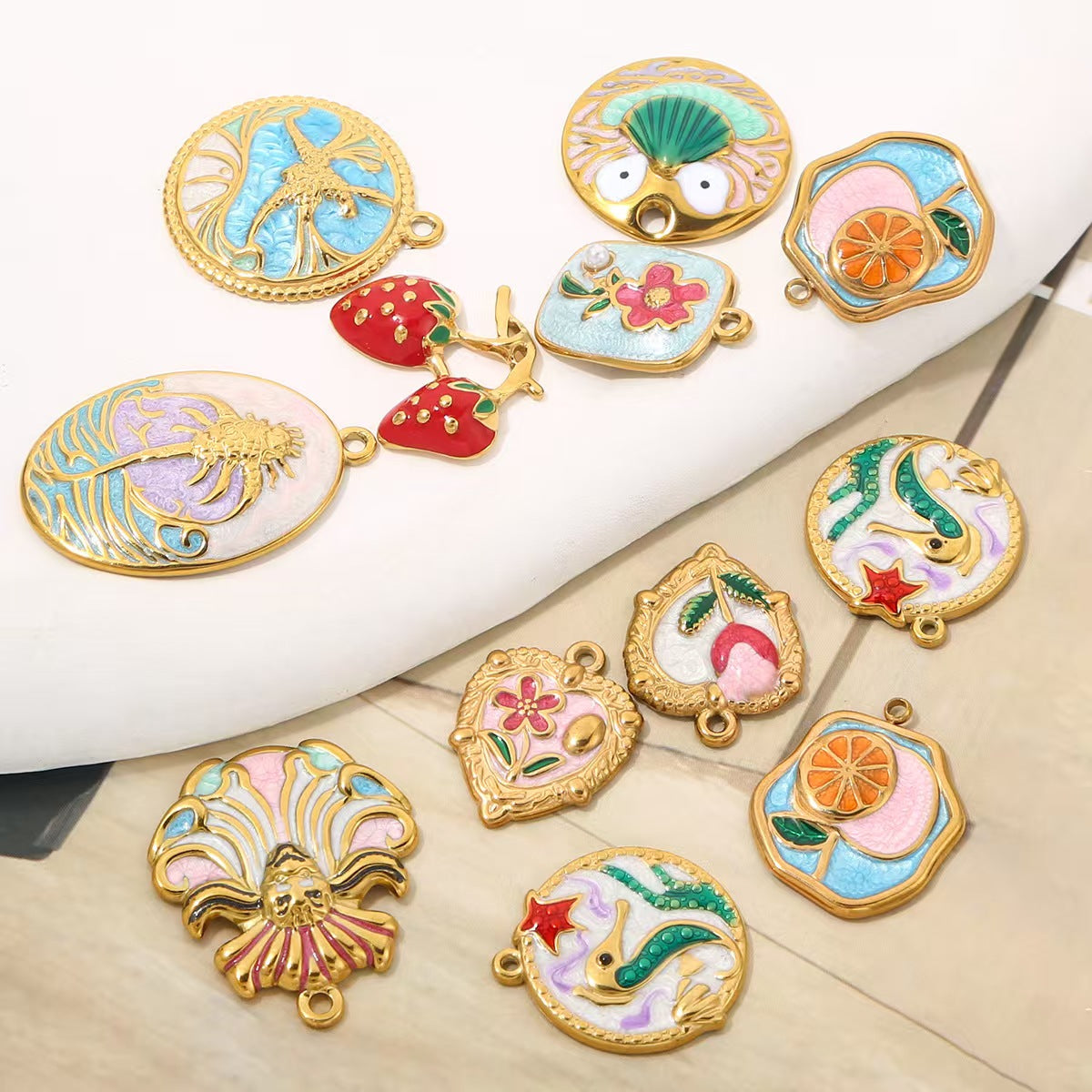 Creative colorful oil - dripping stainless - steel pendants with fruit and animal patterns, fashionable and delicate handmade DIY necklace accessories, 5 pieces