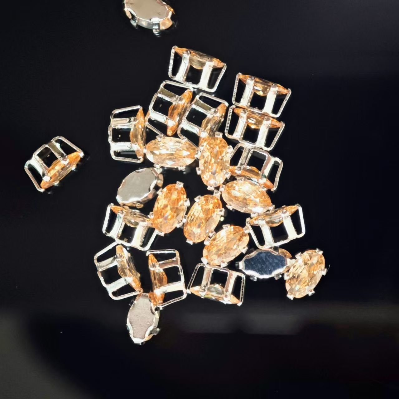Flashy dopamine enchtement coloful claw zircon DIY hand stitch