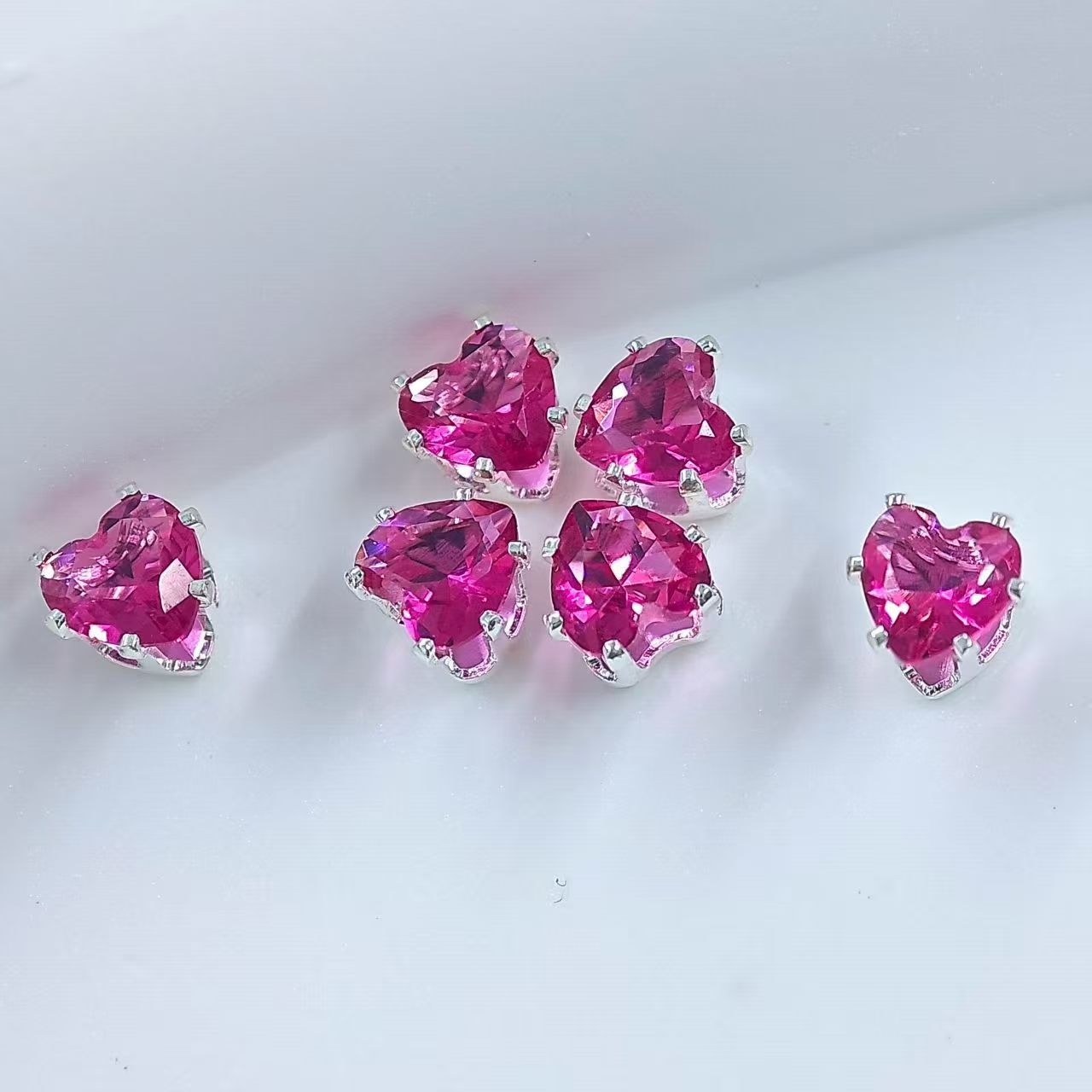 4mm heart-shaped claw diamond Huazhi flash DIY bracelet zircon hand-sewn beads with holes beads separators loose beads accessories auxiliary