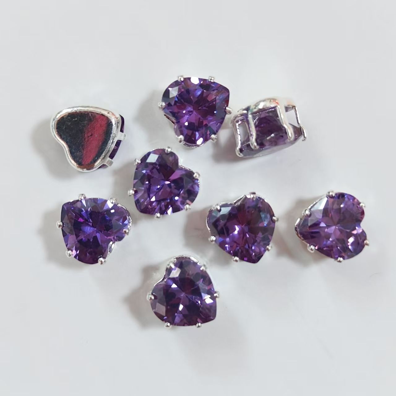20pcs pcs of love heart color dopamine gemstone claws diamond super flash hand sew DIY jewelry accessory zirconia high color fastness heart
