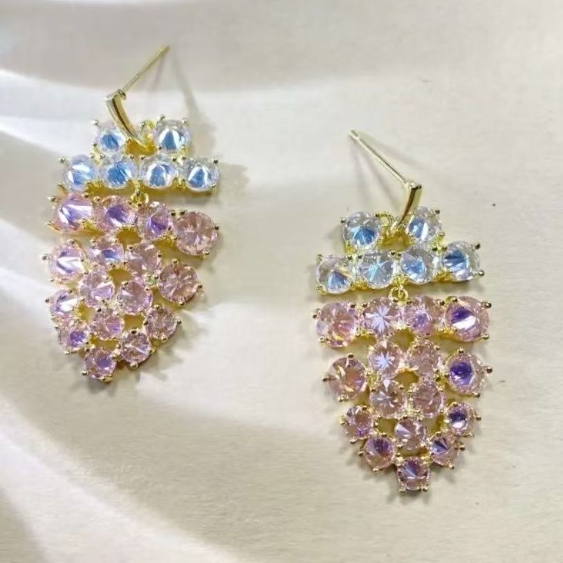 High quality hand-sewn threading DIY hand-made jewelry hand chain the same nail drill hand flash drill