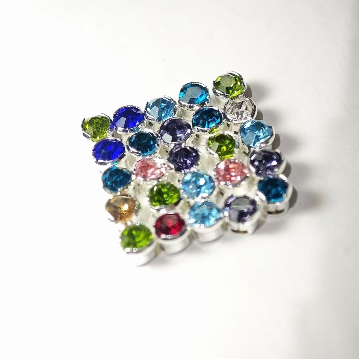 Rainbow Paradise round claw-set rhinestones, colored crystal ornaments, hand-sewn rhinestones, DIY handicraft accessory materials, mixed shiny rhinestones.