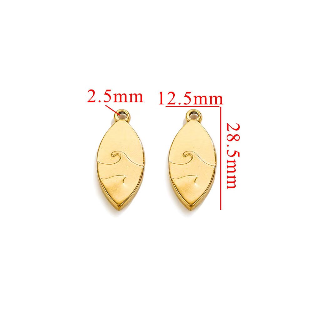 Wholesale of 5 exquisite pendants for small accessories in European and American style, made of stainless steel with 18K gold plating, suitable for DIY necklaces and bracelets.