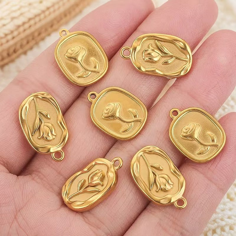 Stainless steel delicate, simple, and elegant small pendants. 18K gold - plated handmade DIY necklaces, collarbone chains, small rose - shaped pendants, 5 pieces