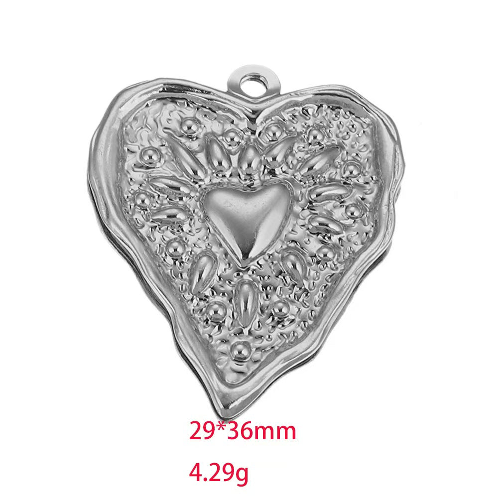 Electroplating process for stainless - steel gilded pendants, with European and American personalized trendy style. 5 handmade DIY necklace accessory pendants