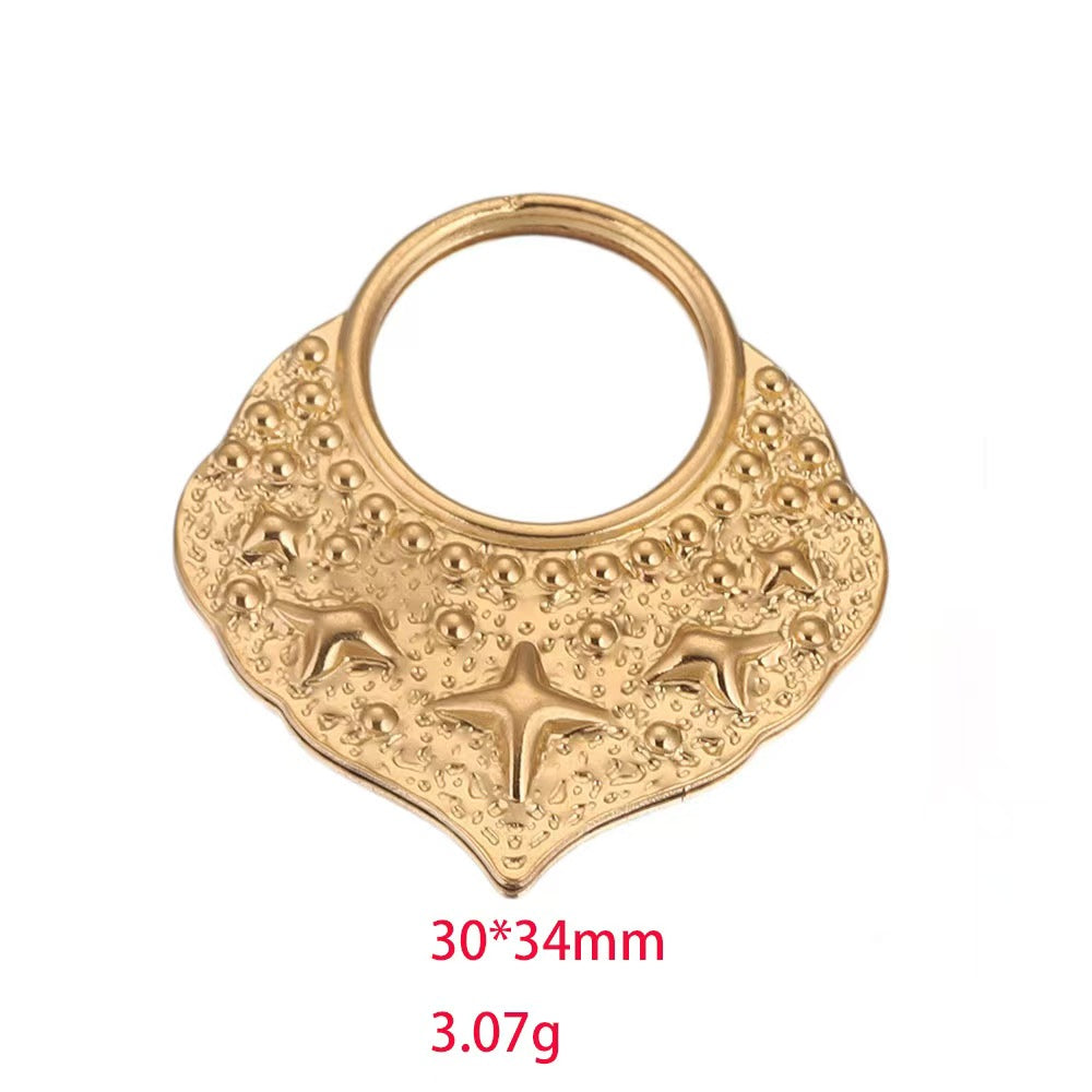 Electroplating process for stainless - steel gilded pendants, with European and American personalized trendy style. 5 handmade DIY necklace accessory pendants