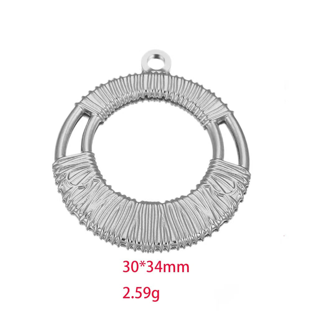 Electroplating process for stainless - steel gilded pendants, with European and American personalized trendy style. 5 handmade DIY necklace accessory pendants